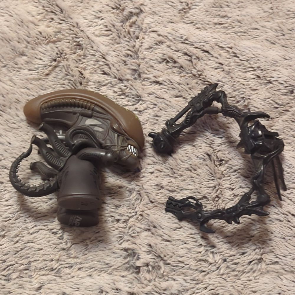 2015 Fox  Alien VS Predator AVP Titans &Vintage Kenner Aliens, Predators Kenner